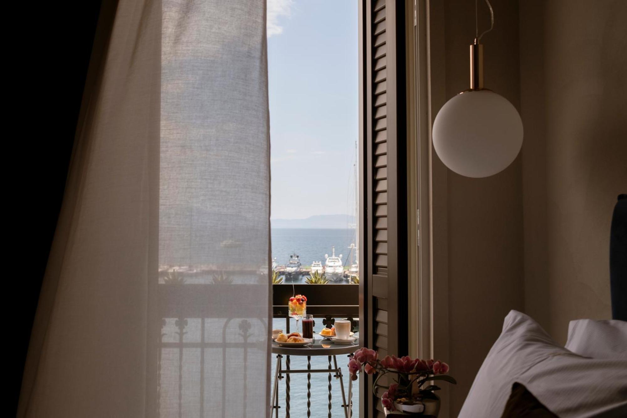 Demetra Luxury Suites 나폴리 외부 사진